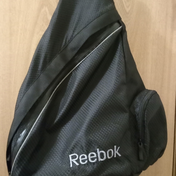 Reebok Other - Reebok sling backpack Black Back To School